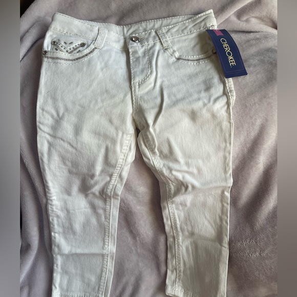 Cherokee Kids White Jeans with Heart Detail - Picture 1 of 4